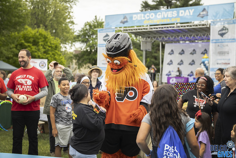Gritty stops by Delco Gives