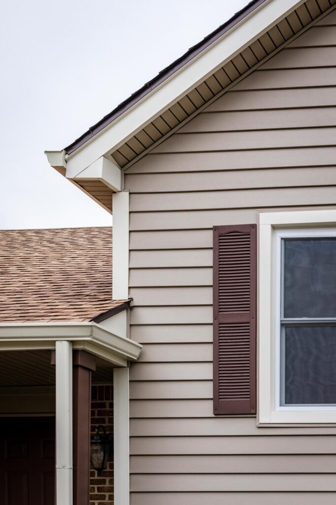 A finished POWER home in "Clay" vinyl siding, that compliments Mocha Mousse.