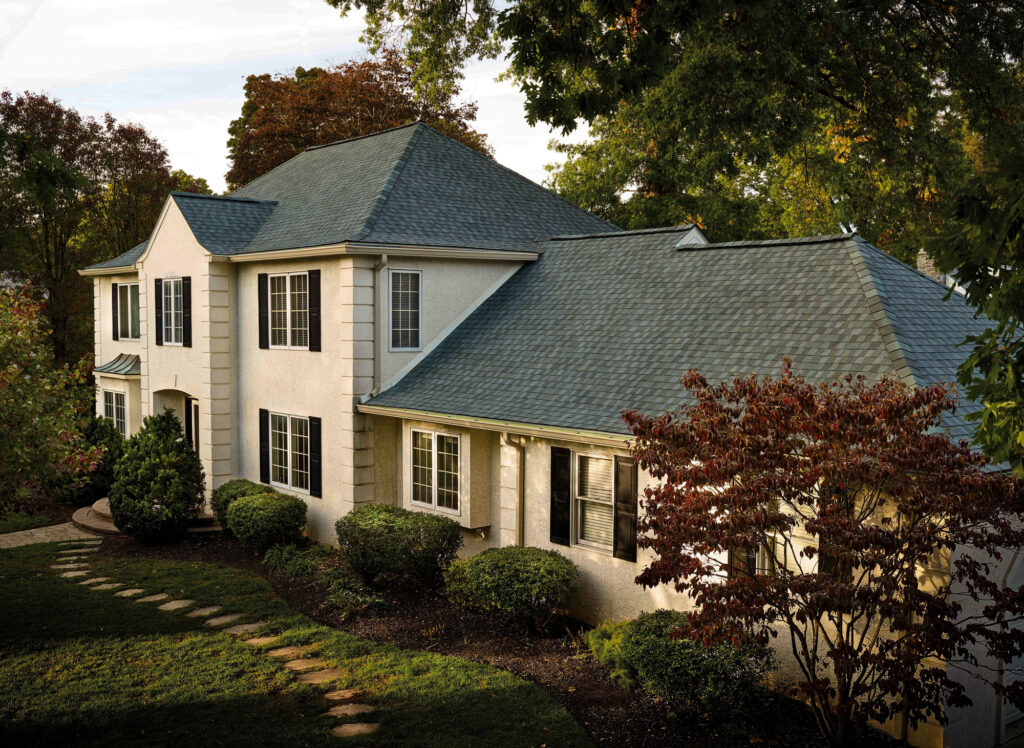 A POWER roof in the color "Mystic" that contrasts to Mocha Mousse.