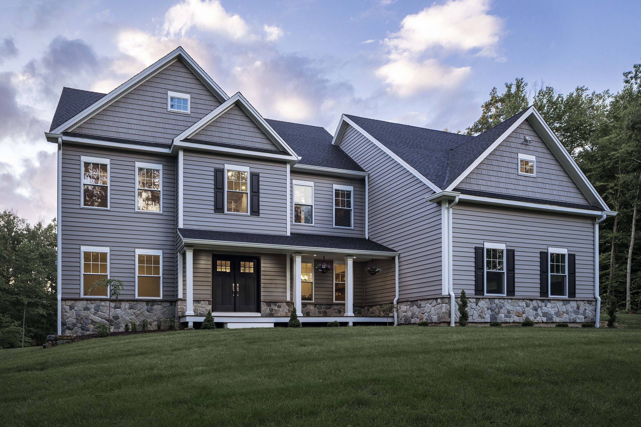 The Pros and Cons of Popular Siding Options